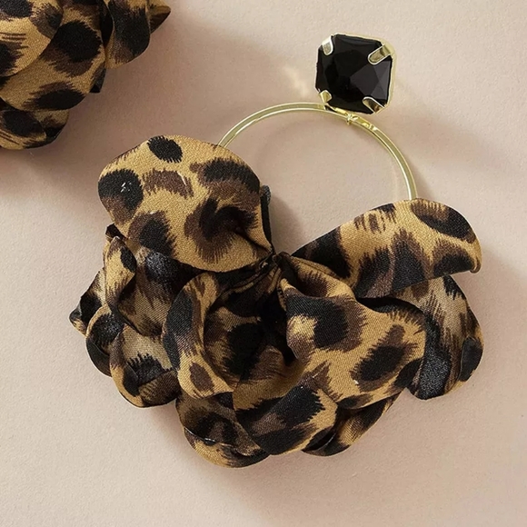 New Statement Leopard Print Drop Earrings - Picture 4 of 4